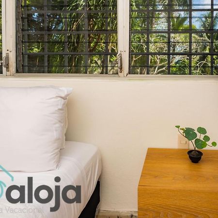 Villa Xtohil With Private Access To The Magic 7 Colors Lagoon Бакалар Екстериор снимка