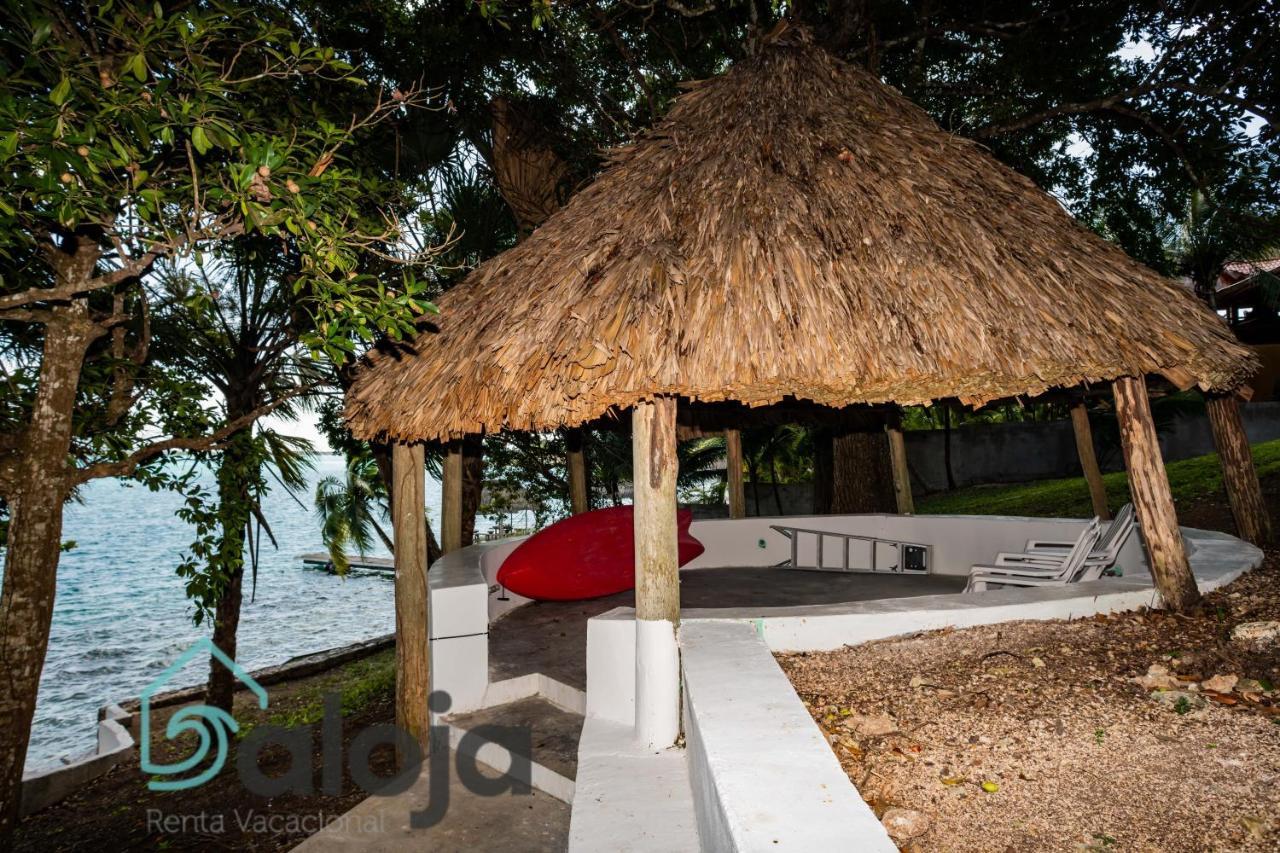 Villa Xtohil With Private Access To The Magic 7 Colors Lagoon Бакалар Екстериор снимка
