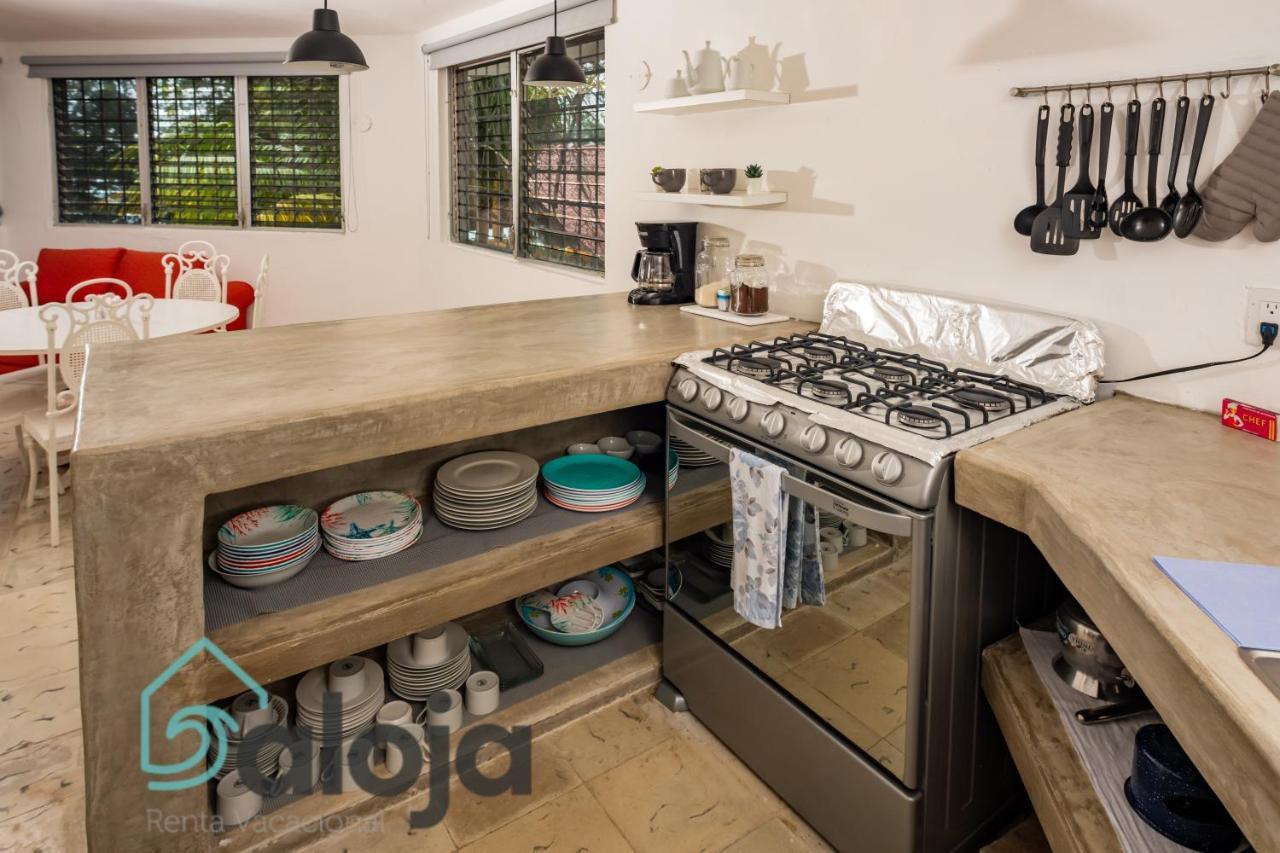 Villa Xtohil With Private Access To The Magic 7 Colors Lagoon Бакалар Екстериор снимка